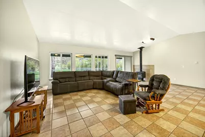 5498 Butte Falls Highway, Eagle Point, OR 97524 - Photo 4