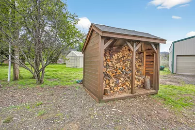 5498 Butte Falls Highway, Eagle Point, OR 97524 - Photo 14