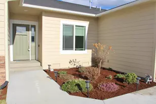 3711 Valinda Way, Klamath Falls, OR 97603 - Photo 4