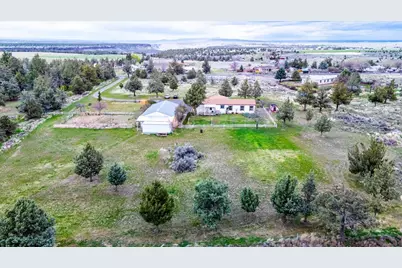 6705 SW Daly Lane, Culver, OR 97734 - Photo 2