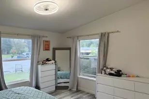 547 Damian Cir, Gold Hill, OR 97525 - Photo 10
