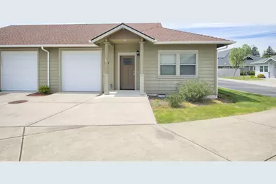 741 SW Kinsington Court, Grants Pass, OR 97526 - Photo 1