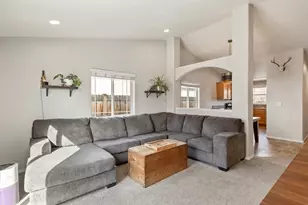 3174 SW Cascade Ave, Redmond, OR 97756 - Photo 6