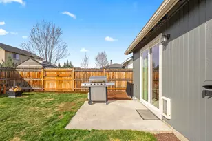 3174 SW Cascade Ave, Redmond, OR 97756 - Photo 24