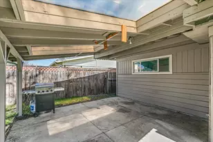 944 S Ivy St, Medford, OR 97501 - Photo 26