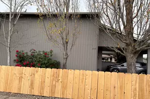 310 NE Terry Ln, Grants Pass, OR 97526 - Photo 6