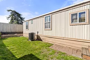 3555 S Pacific Hwy, Medford, OR 97501 - Photo 2