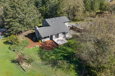 697 E Intervale Road, Grants Pass, OR 97527 - Photo 4