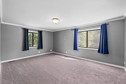 697 E Intervale Road, Grants Pass, OR 97527 - Photo 16