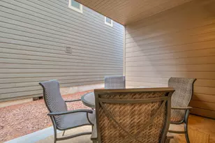 20798 NE Sierra Dr, Bend, OR 97701 - Photo 32