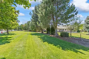 3790 SW Gene Sarazan Dr, Redmond, OR 97756 - Photo 34