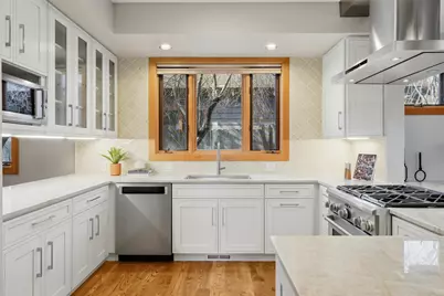 1365 NW Jacksonville Avenue, Bend, OR 97703 - Photo 12