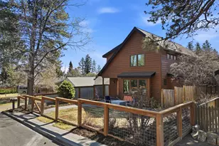 1365 NW Jacksonville Ave, Bend, OR 97703 - Photo 32