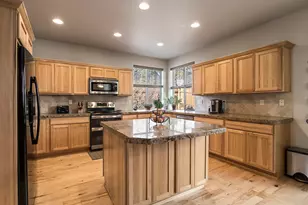 61285 Bronze Meadow Ln, Bend, OR 97702 - Photo 8