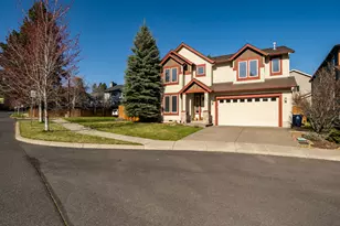 61285 Bronze Meadow Ln, Bend, OR 97702 - Photo 2