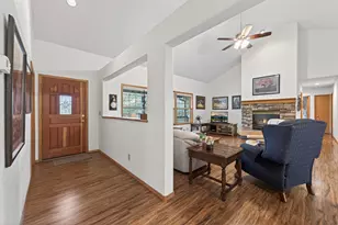 21181 Cultus Mountain Ct, Bend, OR 97702 - Photo 6