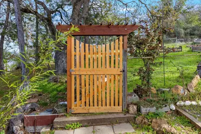 345 Carmen Road, Talent, OR 97540 - Photo 4