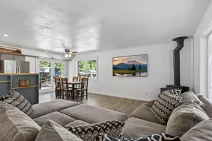 60091 Hopi Rd, Bend, OR 97702 - Photo 8