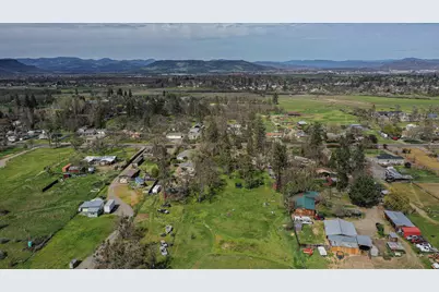 549 Wilson Road, Central Point, OR 97502 - Photo 26