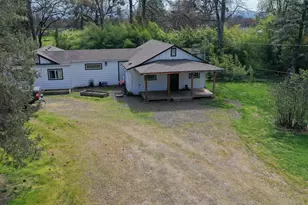 549 Wilson Rd, Central Point, OR 97502 - Photo 28