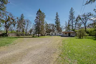 549 Wilson Rd, Central Point, OR 97502 - Photo 34