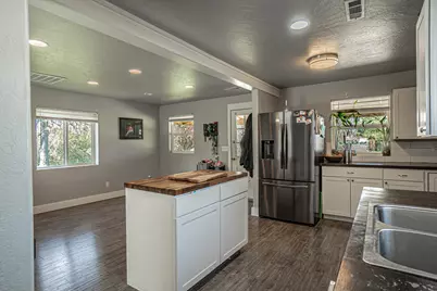 549 Wilson Road, Central Point, OR 97502 - Photo 8