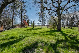 549 Wilson Rd, Central Point, OR 97502 - Photo 32