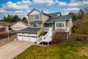 3059 SW 36th St, Redmond, OR 97756 - Photo 1