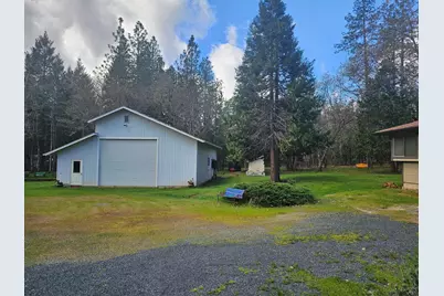 1030 Red Mountain Drive, Grants Pass, OR 97526 - Photo 2