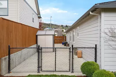 1025 McPhearson Lane, Medford, OR 97504 - Photo 44