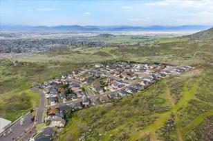 1025 McPhearson Ln, Medford, OR 97504 - Photo 40