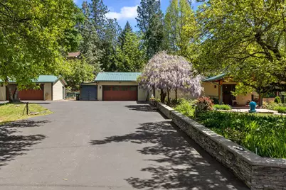 13327 Highway 234, Gold Hill, OR 97525 - Photo 2