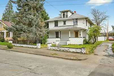 811 NW 5th Street, Grants Pass, OR 97526 - Photo 40