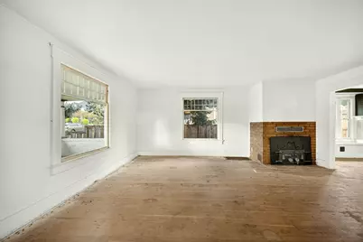 811 NW 5th Street, Grants Pass, OR 97526 - Photo 6