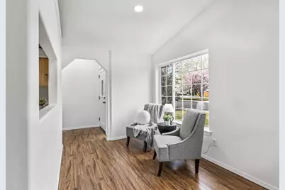 730 NW 19th Place, Redmond, OR 97756 - Photo 8