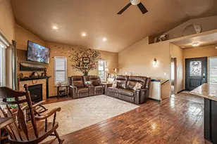 1050 Azure Way, Eagle Point, OR 97524 - Photo 10