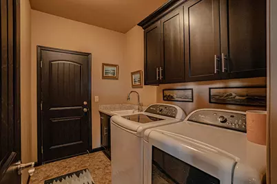 1050 Azure Way, Eagle Point, OR 97524 - Photo 32