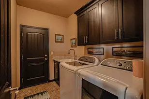 1050 Azure Way, Eagle Point, OR 97524 - Photo 32