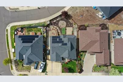 1050 Azure Way, Eagle Point, OR 97524 - Photo 6