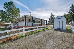 64900 Hunnell Rd, Bend, OR 97703 - Photo 24