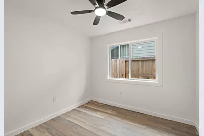 221 Christopher Way, Talent, OR 97540 - Photo 16