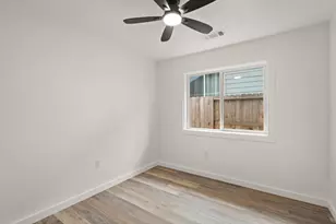 221 Christopher Way, Talent, OR 97540 - Photo 16