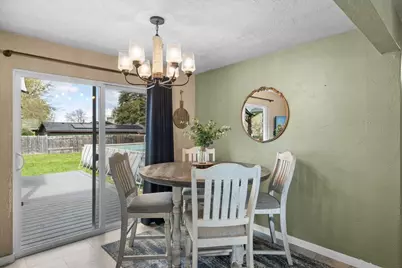 2480 Thorn Oak Drive, Medford, OR 97501 - Photo 8