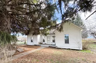 52312 5th St, Fort Klamath, OR 97626 - Photo 8