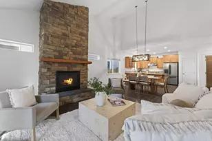 19811 Kenzie Ave, Bend, OR 97702 - Photo 6