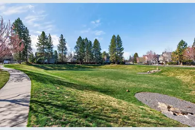 19811 Kenzie Avenue, Bend, OR 97702 - Photo 52