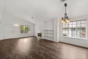 3535 S Village Dr, Medford, OR 97504 - Photo 10