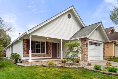 3535 S Village Drive, Medford, OR 97504 - Photo 4