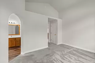 3535 S Village Dr, Medford, OR 97504 - Photo 24