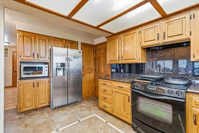 500 Mary Ann Drive, Jacksonville, OR 97530 - Photo 14